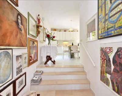 Large villa for 10 with pool