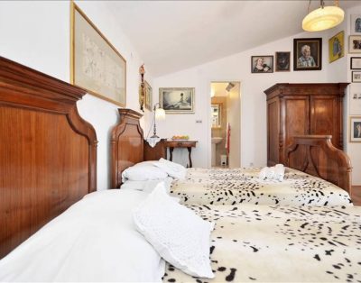 Large villa for 10 with pool