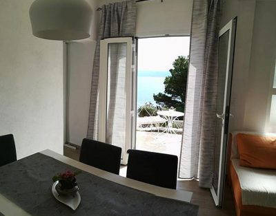 Apartman za 6 osoba sa prekrasnim pogledom