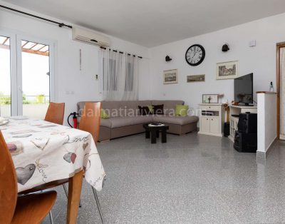 Apartment for 10 persons in Mimice