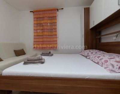 Apartment for 10 persons in Mimice
