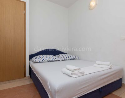 Apartment for 10 persons in Mimice