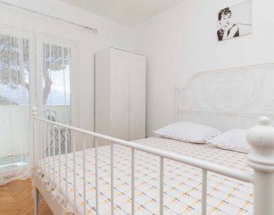 Apartment Petra for 4 in Mimice