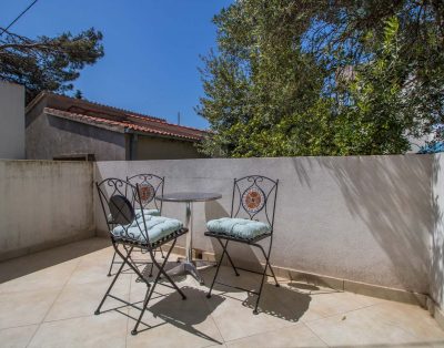 Apartment Petra for 3 in Mimice