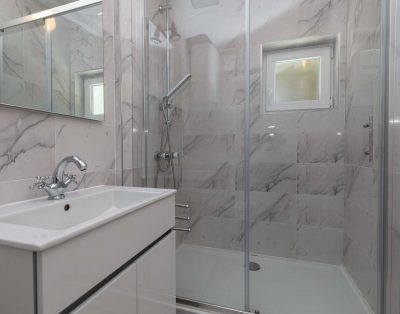 Apartment Petra for 7 in Mimice