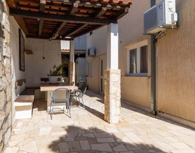 Apartman za 10 osoba s prekrasnim pogledom na more (Dijana Ap5)